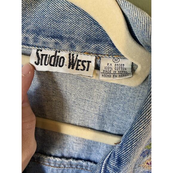 Vintage Jean Jacket Womens Size Medium Country Rodeo Western Paisley Denim Coat - Picture 7 of 11